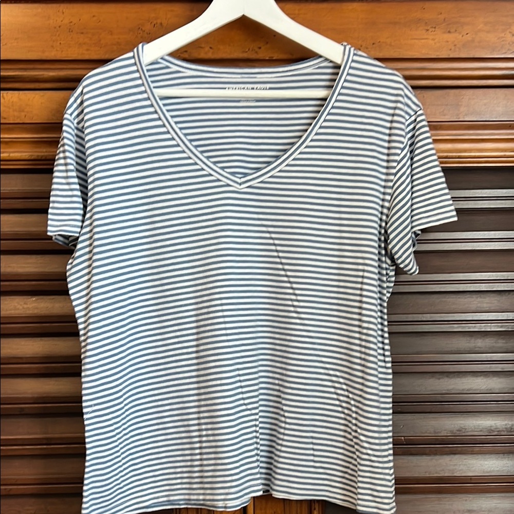 American Eagle Blue & White Striped V-Neck T-Shirt